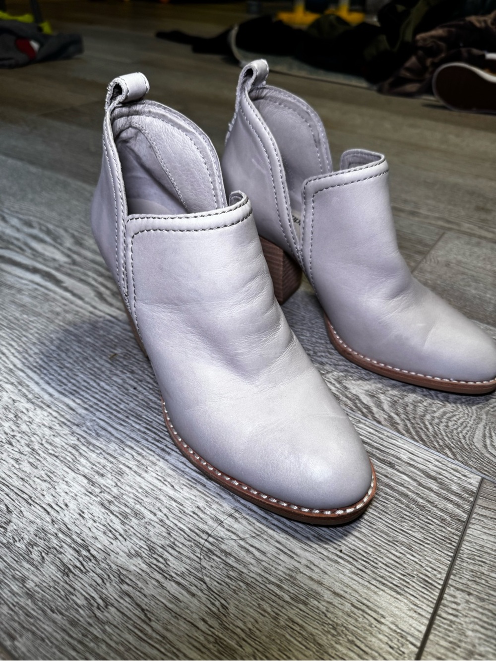 Jeffrey Campbell Cream Leather Ankle Booties with Tan Block Heel Size 6 - Picture 4 of 9